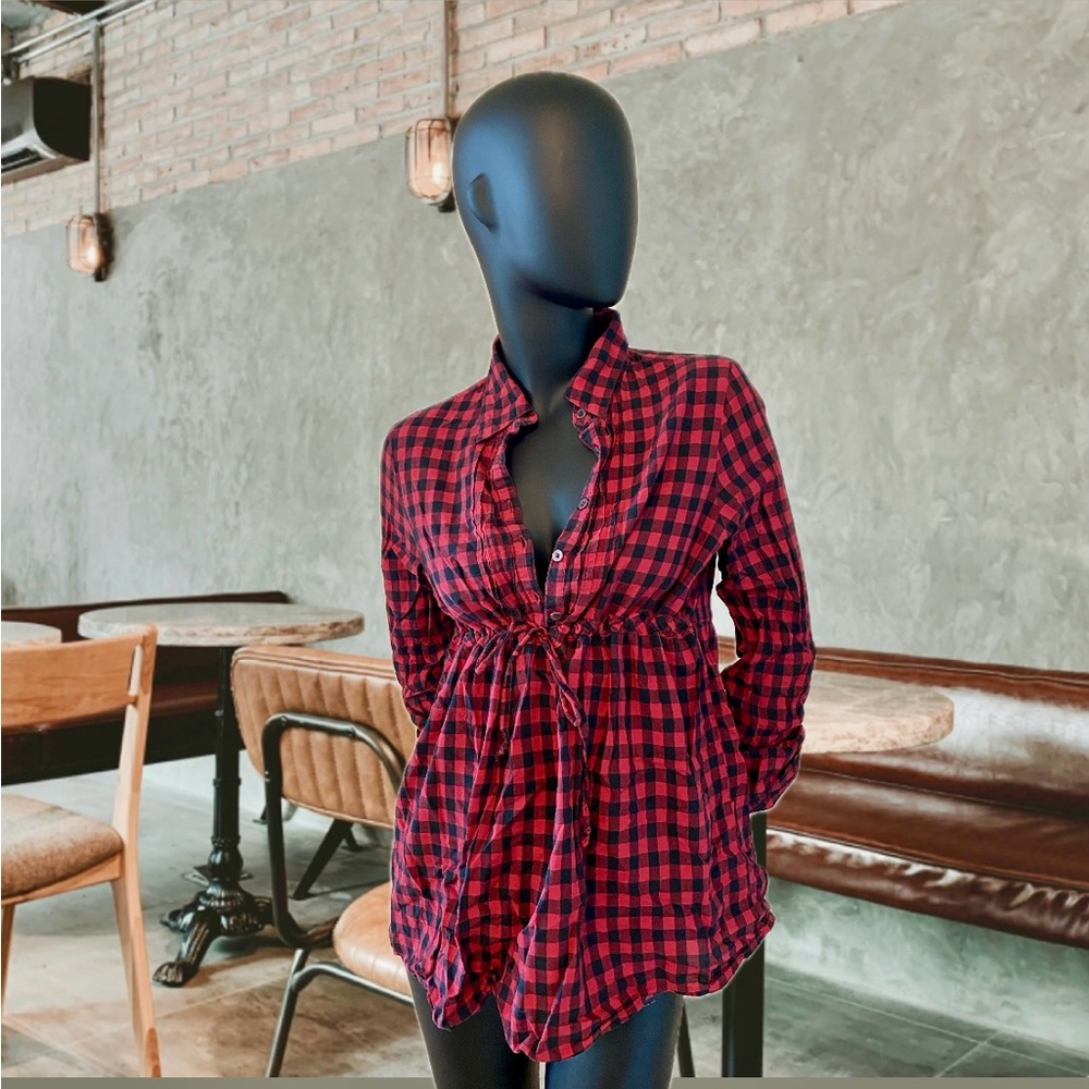 Plaid Cottage-core Shirt with slim-waist fit